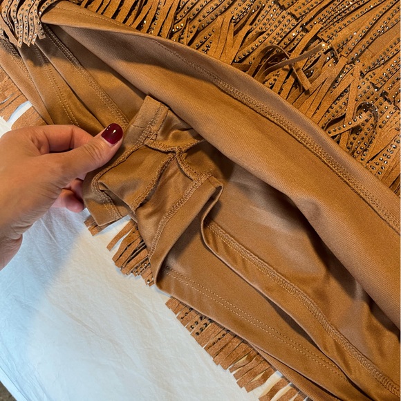 CowGirl Glam, 2 Piece: Skirt & Top. Size L Tan Faux Suede, Embellished Fringe. - Picture 7 of 11